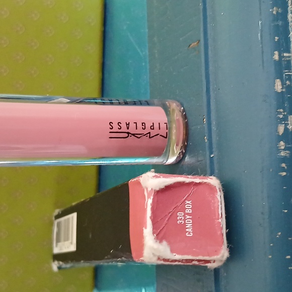 3/$30 NIB MAC High Shine Lipglass Lip Gloss - Candy Box - Picture 3 of 4